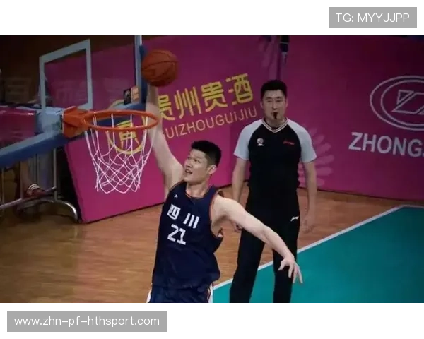 广厦男篮胡金秋再度展现内线统治力，轻松战胜对手
