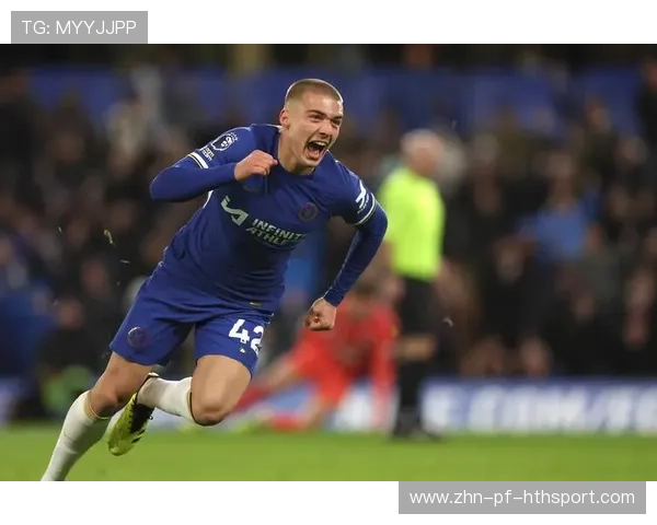 切尔西加拉格尔中路盘带摆脱后推射破门，英超赛场的精彩瞬间